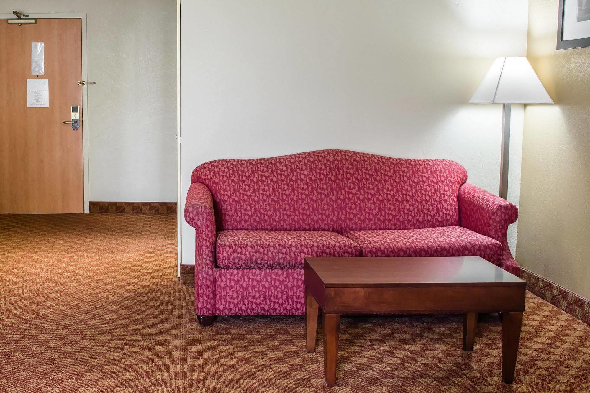 Comfort Hotel 3*